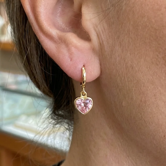Boucles d'oreilles en forme de charme Cupidon | Or